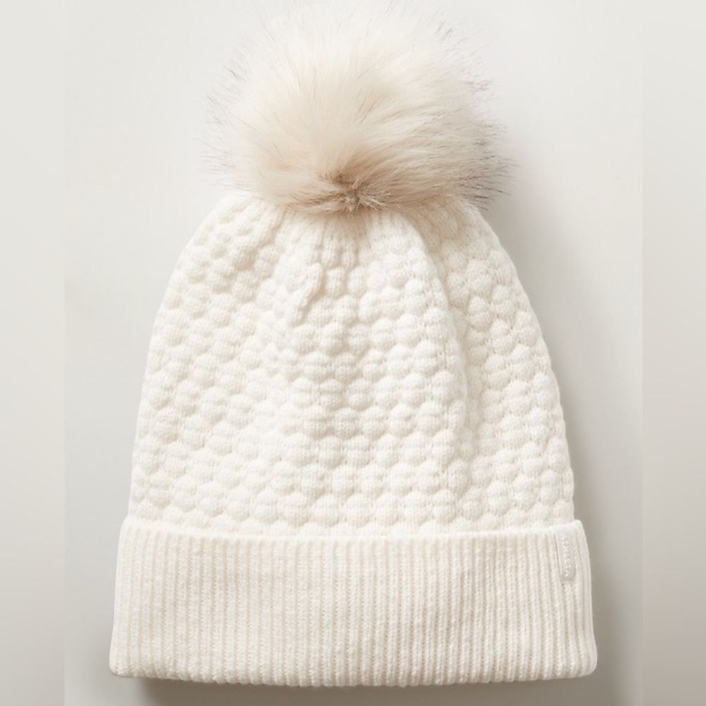 Athleta Winter White Cozy Does It Hat & Scarf Set